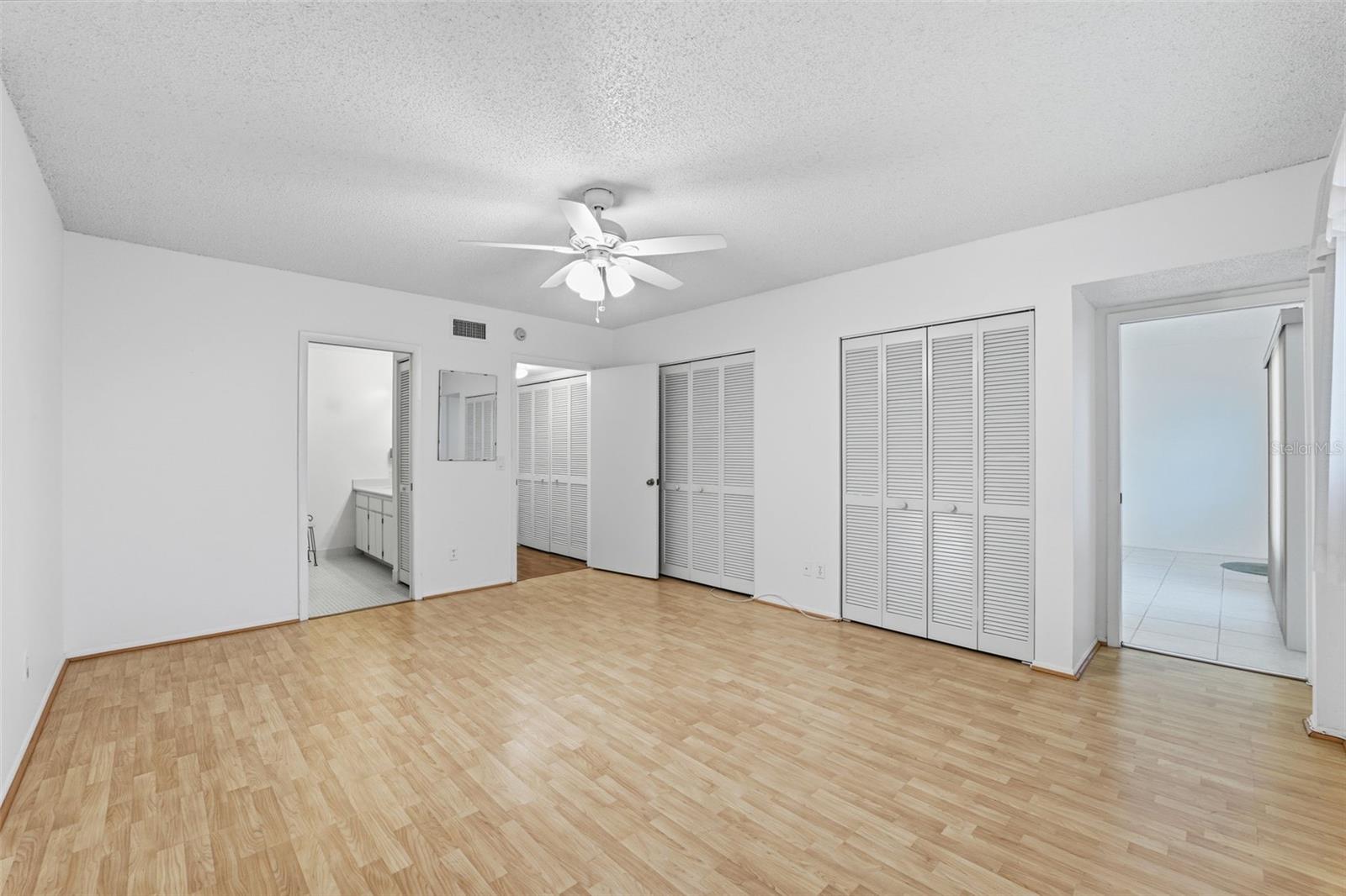 ON TOP OF THE WORLD - Residential