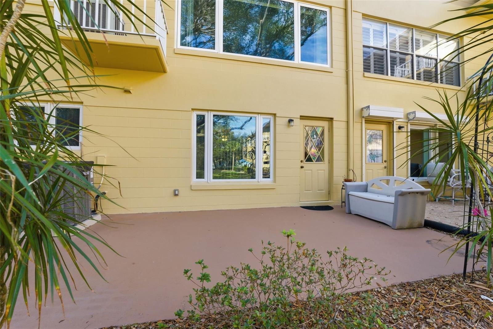 ON TOP OF THE WORLD - Residential