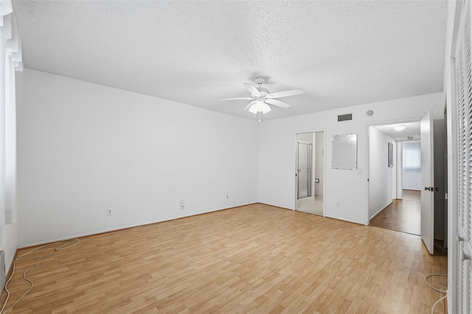 ON TOP OF THE WORLD - Residential