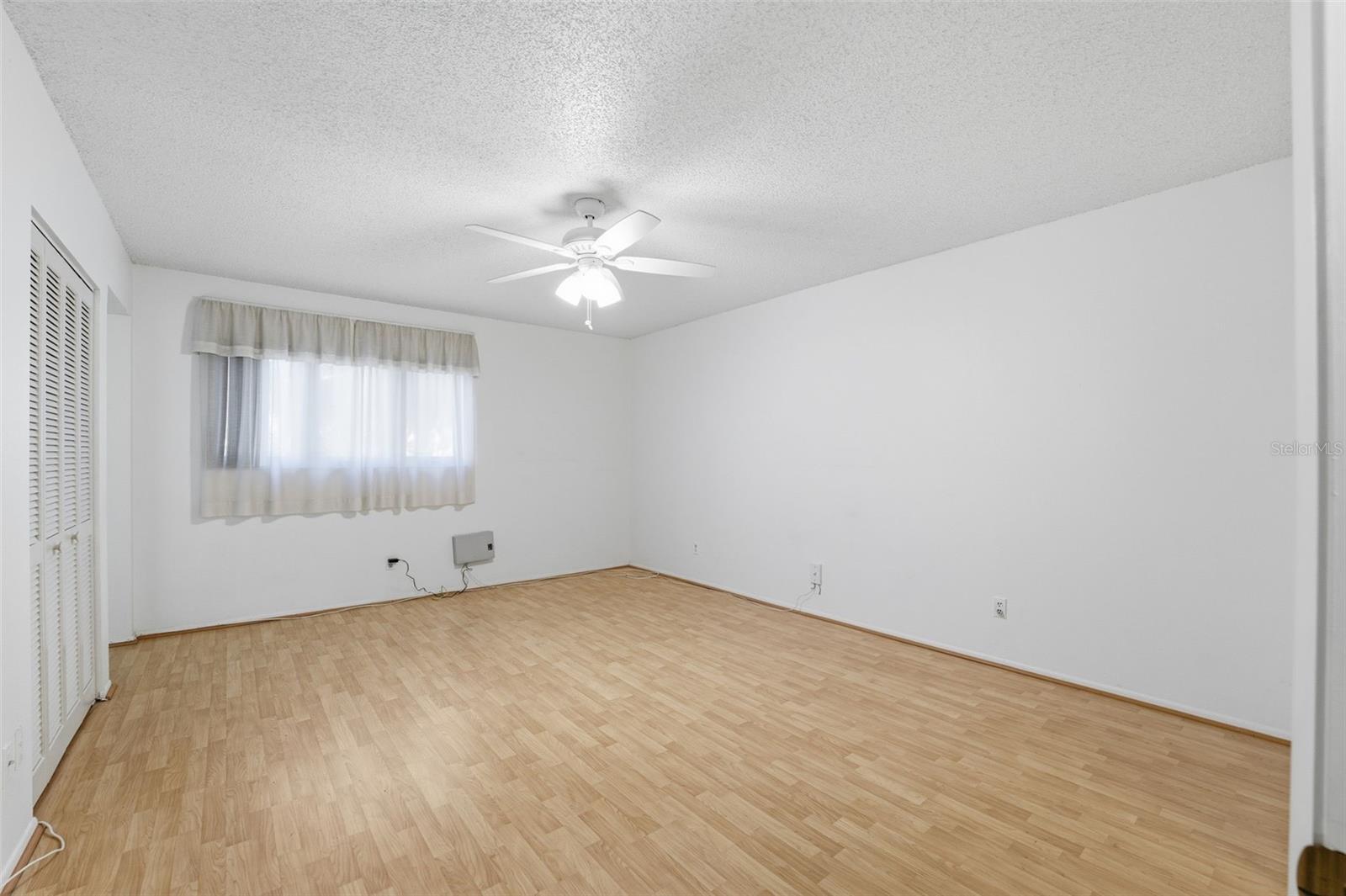 ON TOP OF THE WORLD - Residential