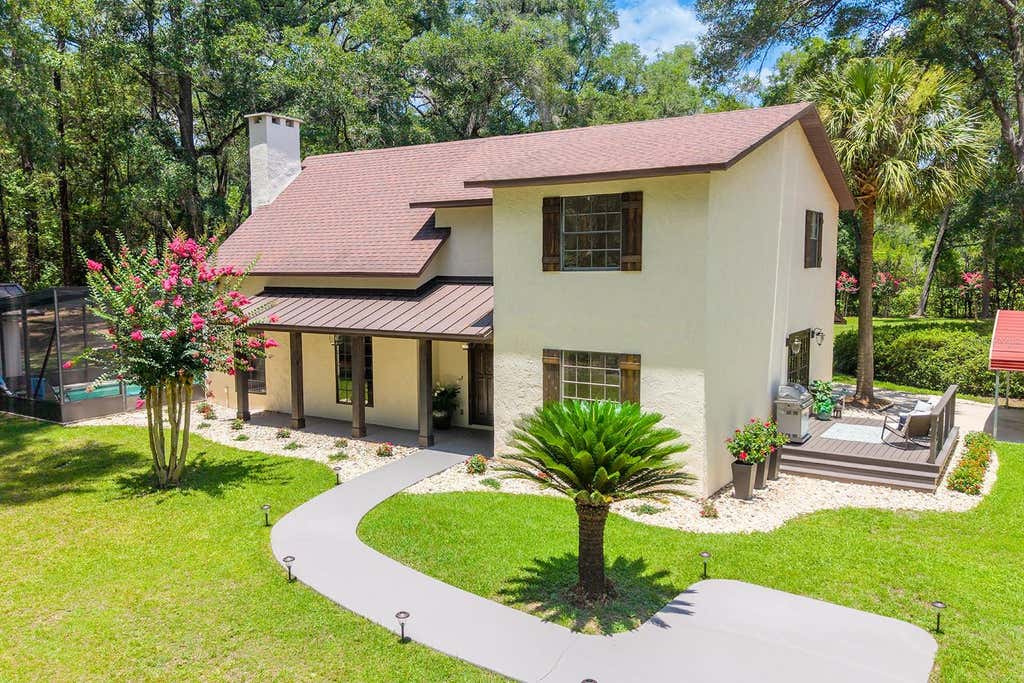 Photo of 22110 SW 15th Avenue, Newberry, FL 32669 (MLS # GC541630)