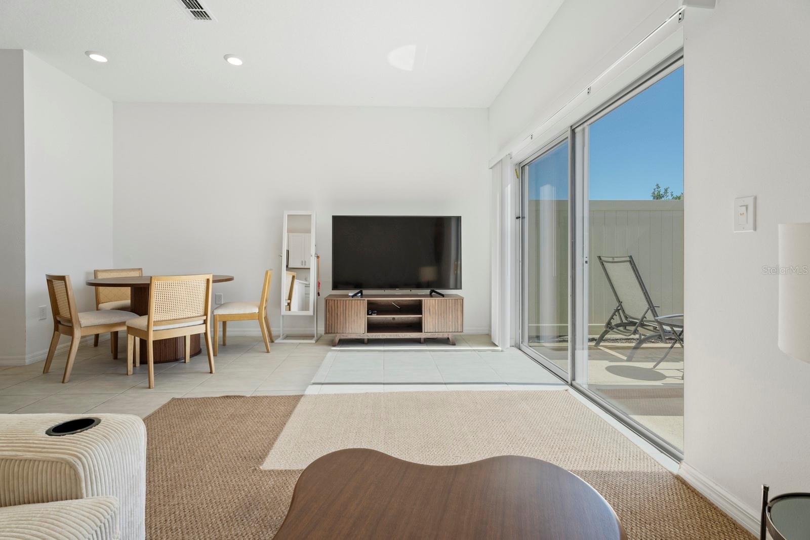 BELLALAGO POD G TOWNHOMES - Residential