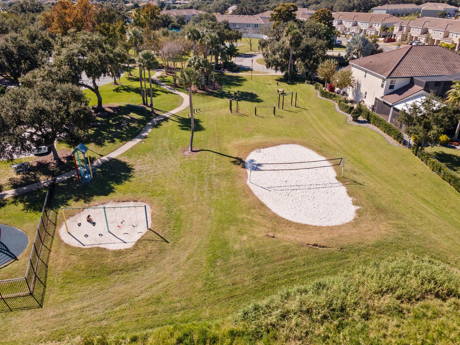 BELLALAGO POD G TOWNHOMES - Residential