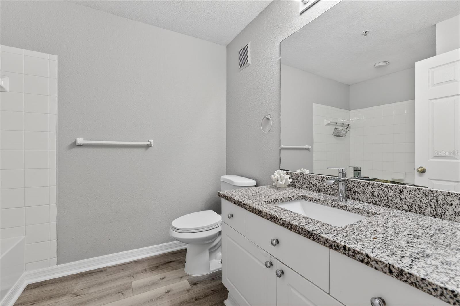 ENCLAVE AT RICHMOND PLACE - Residential Lease