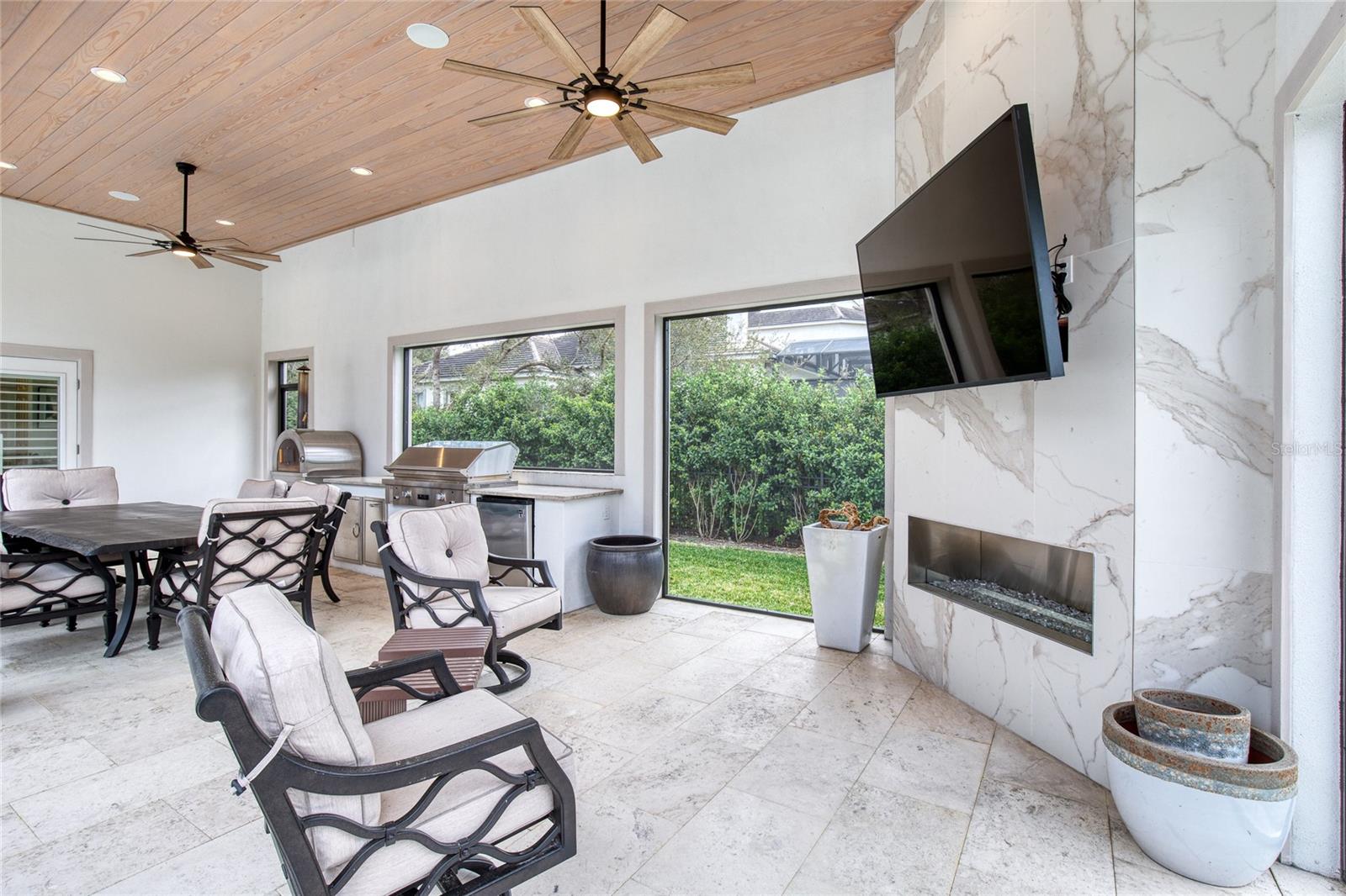 ISLAND ESTATES SUB - Residential