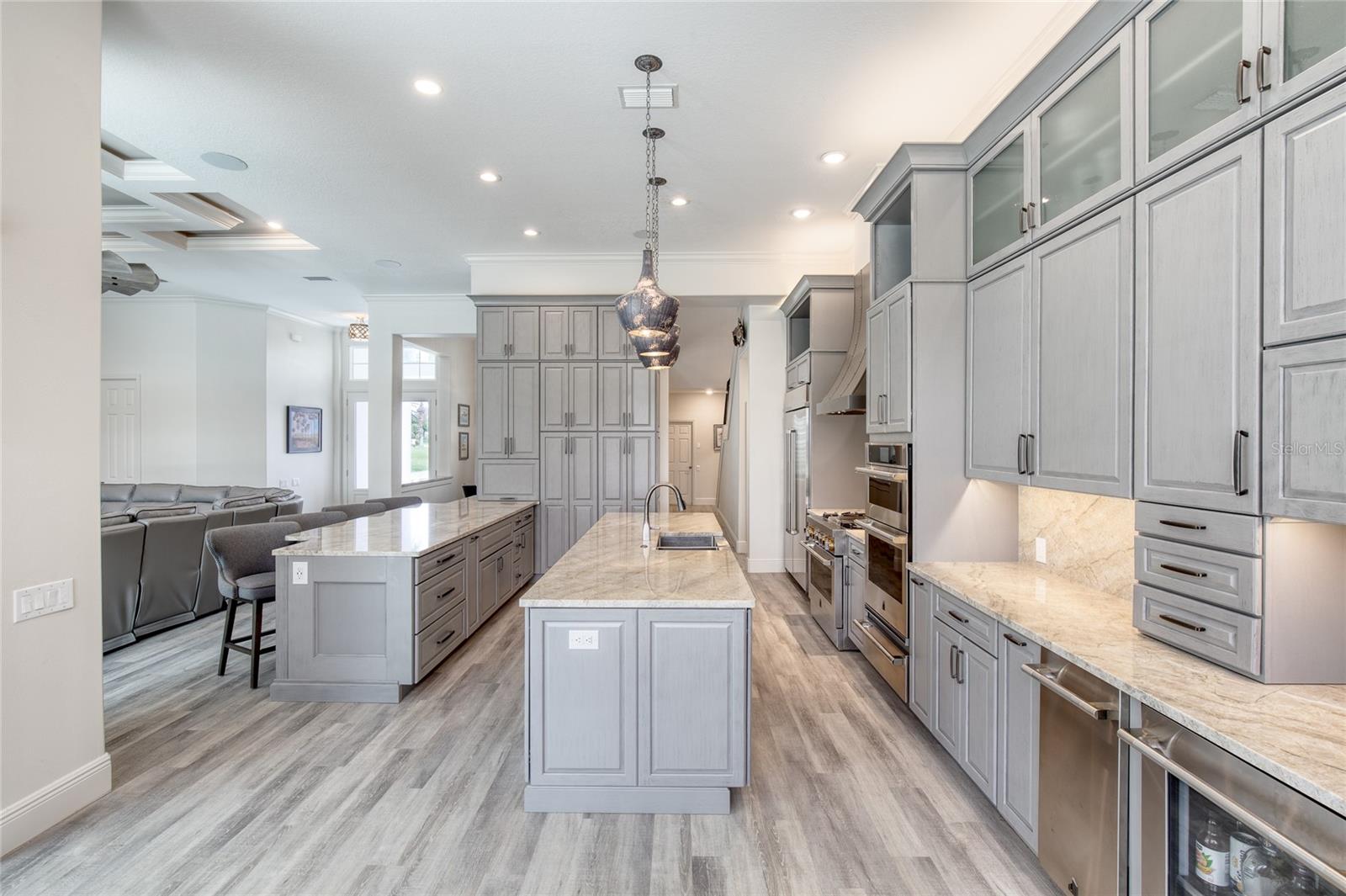 ISLAND ESTATES SUB - Residential