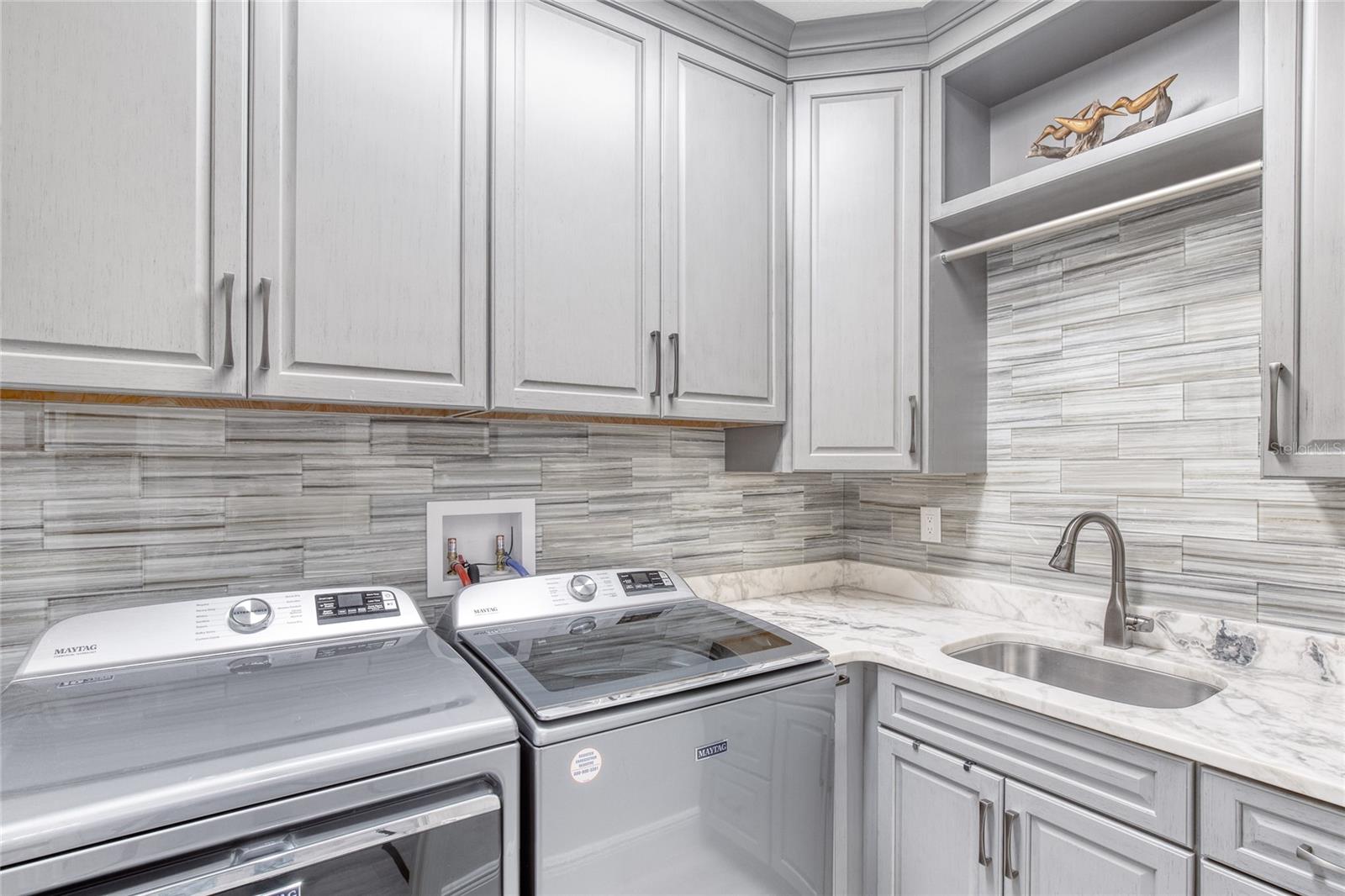 ISLAND ESTATES SUB - Residential