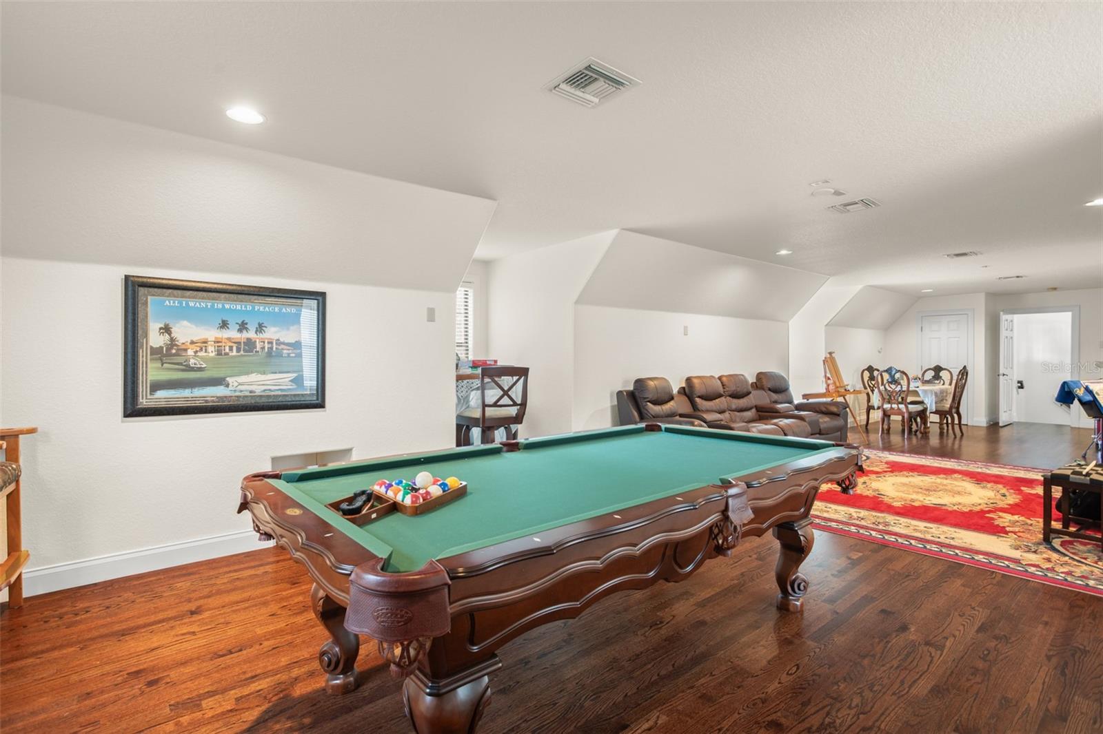 LAKE DOWN CREST - Residential