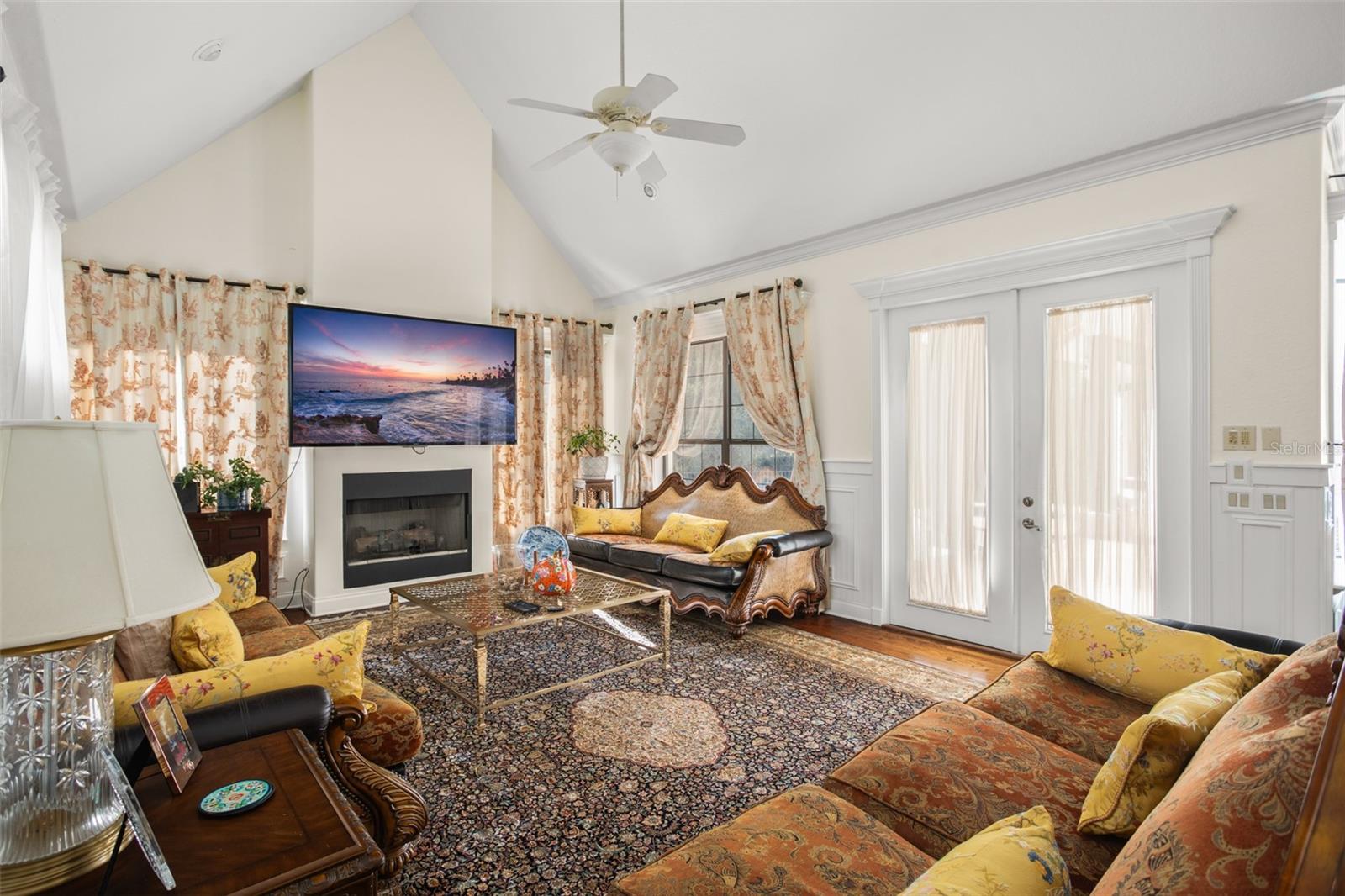 LAKE DOWN CREST - Residential