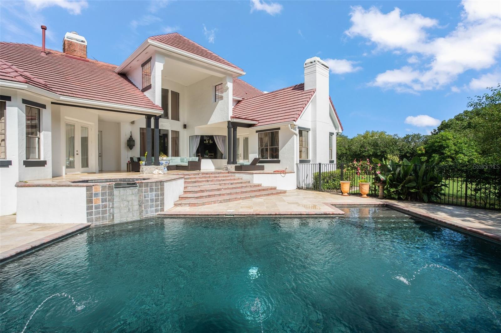 LAKE DOWN CREST - Residential