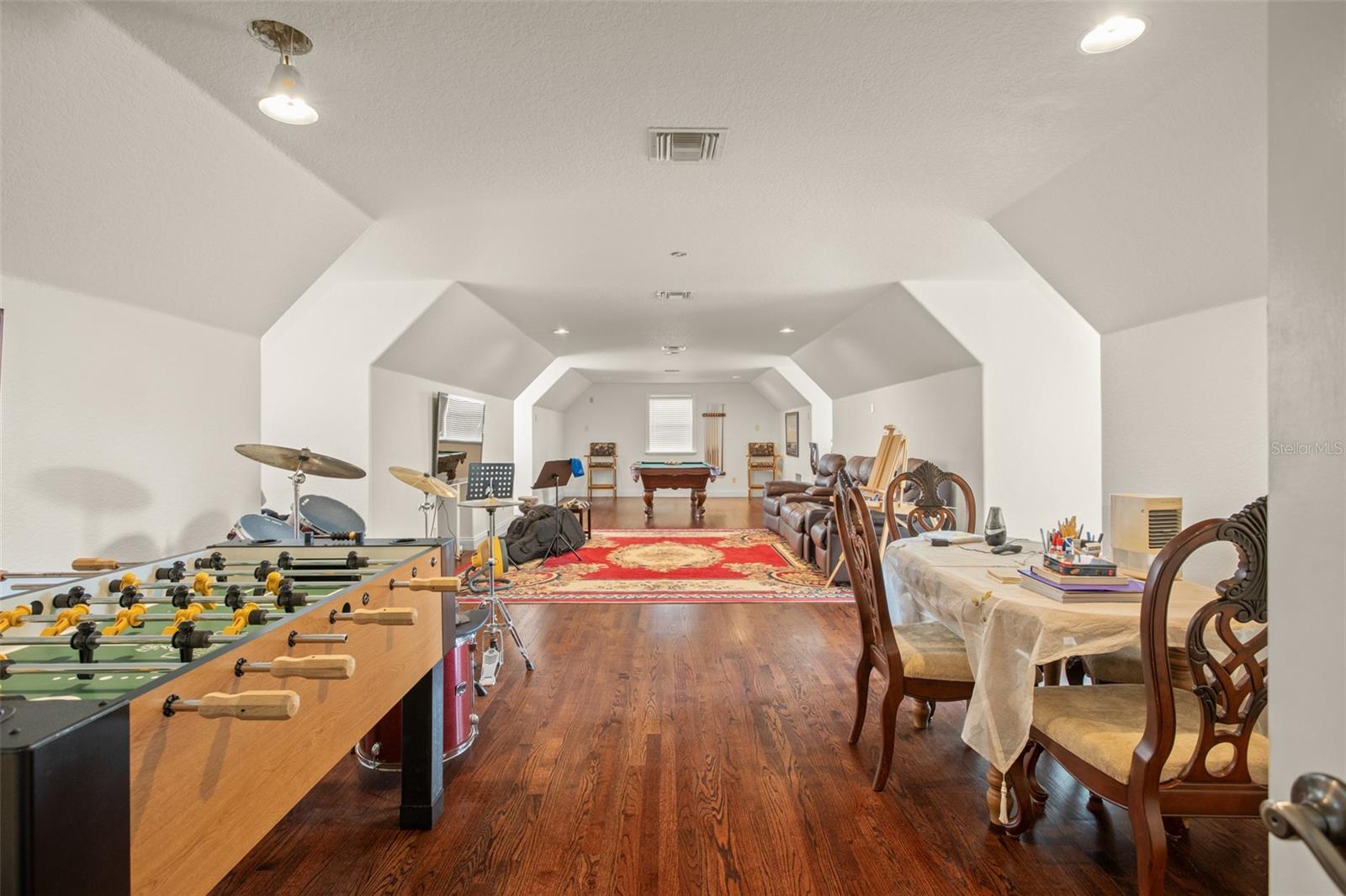 LAKE DOWN CREST - Residential