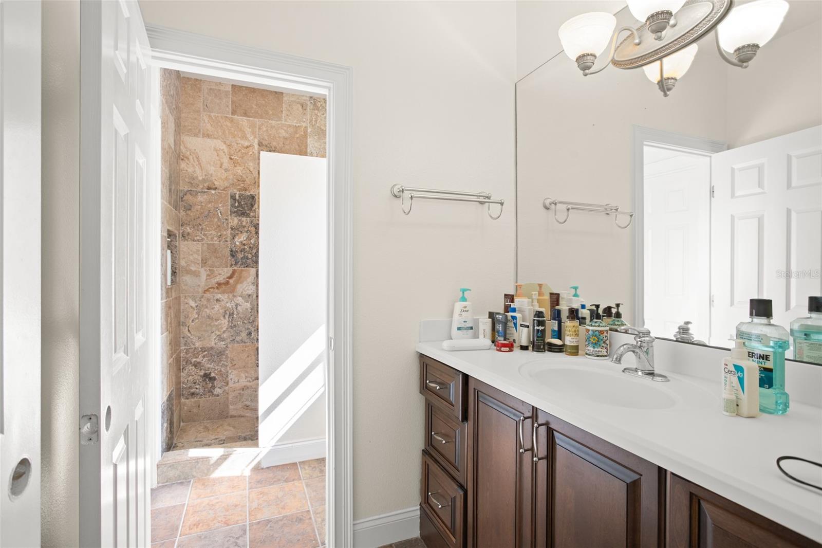 LAKE DOWN CREST - Residential