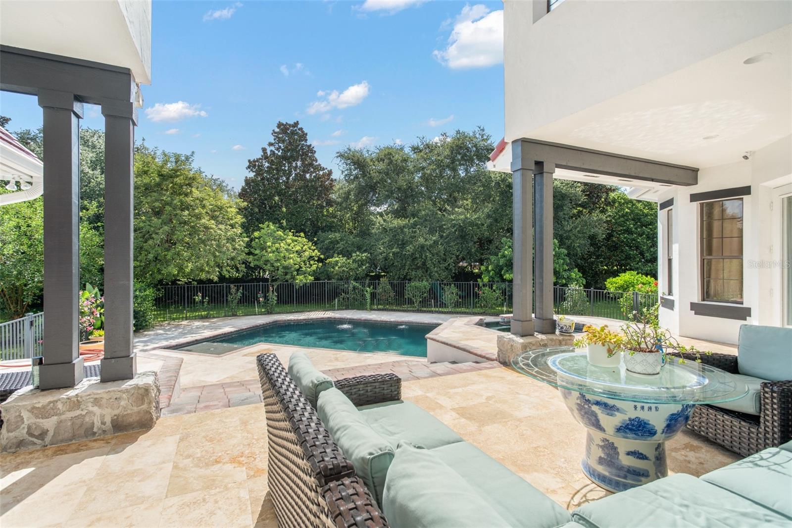 LAKE DOWN CREST - Residential