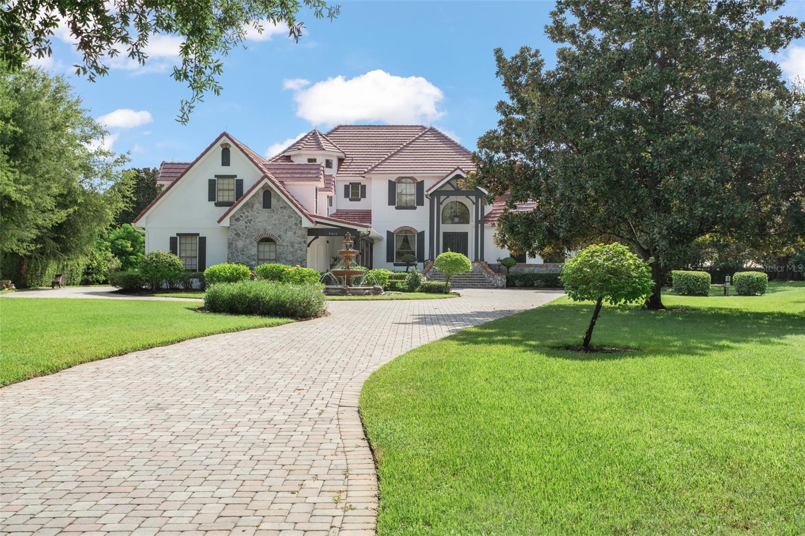 LAKE DOWN CREST - Residential