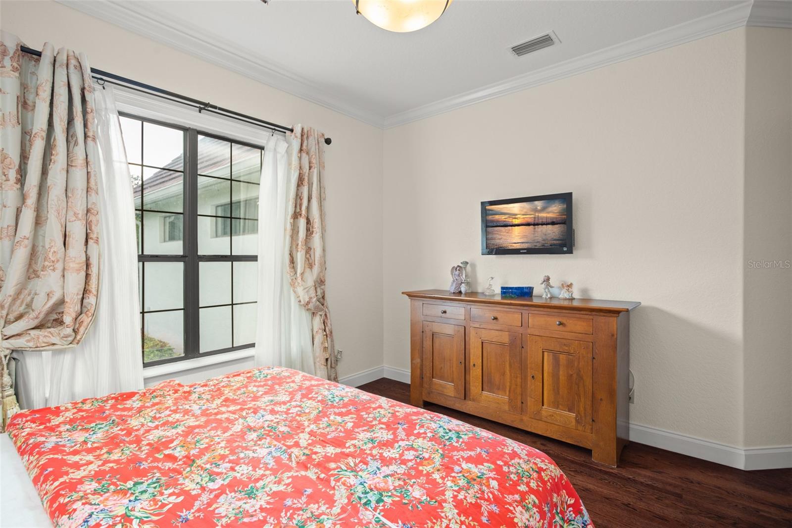 LAKE DOWN CREST - Residential