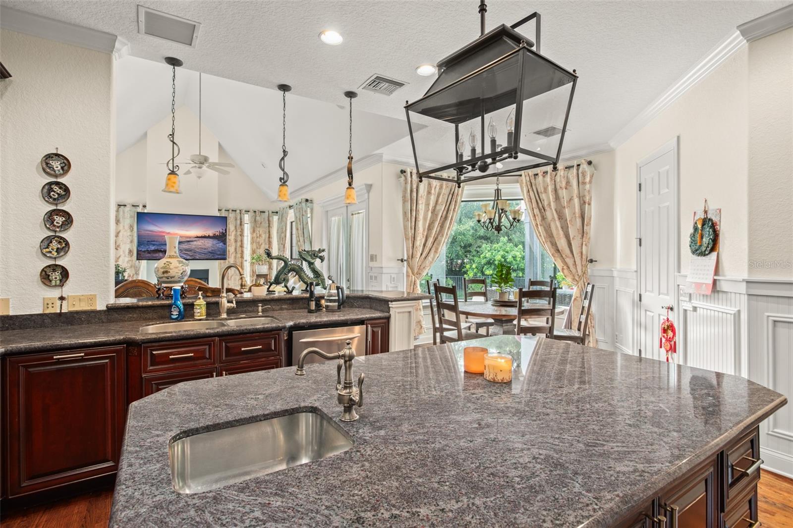 LAKE DOWN CREST - Residential