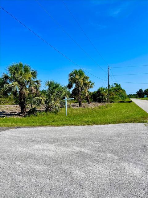 A home in PORT CHARLOTTE