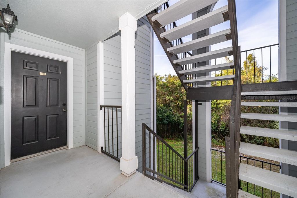 Photo of 2550 N Alafaya Trail #10211, Orlando, FL 32826 (MLS # O6373729)