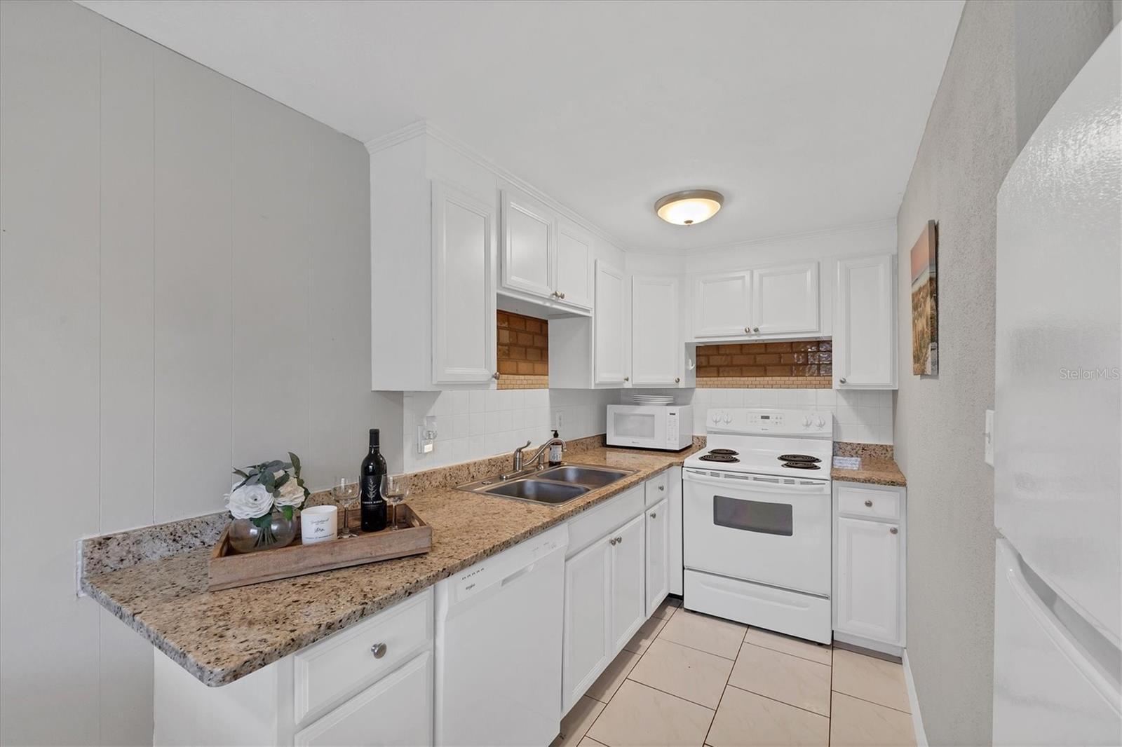 LAMPPS SUB OF LTS 81 & 82 - Residential Income