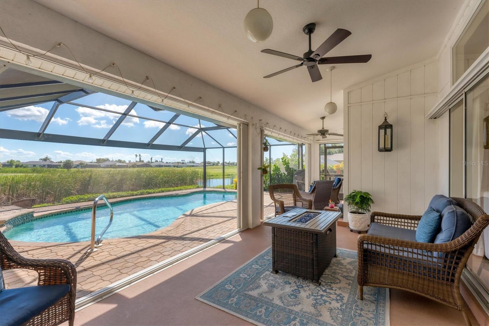 ROTONDA WEST PEBBLE BEACH - Residential