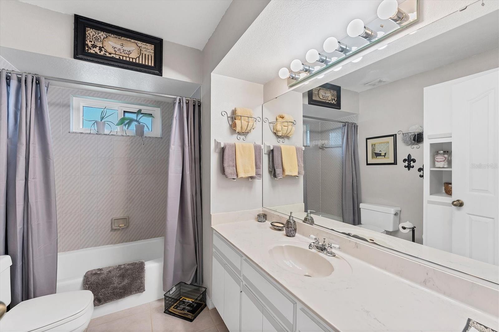 ROTONDA WEST PEBBLE BEACH - Residential