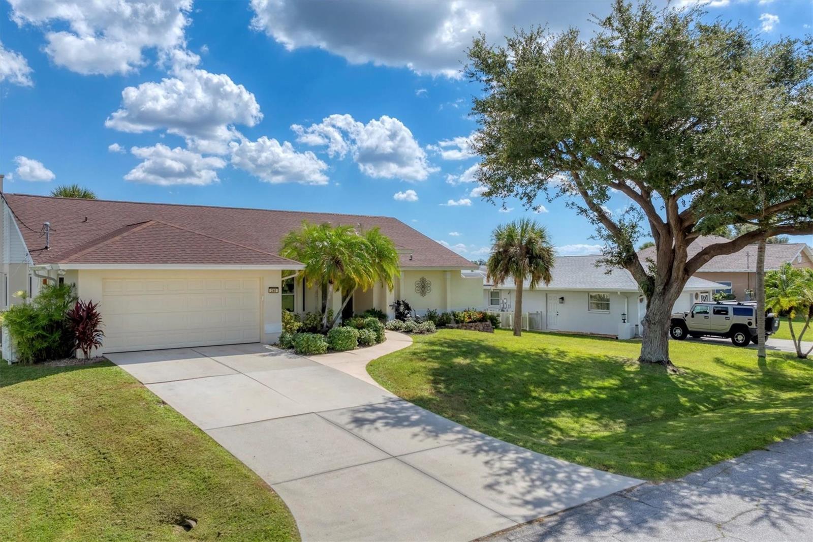 ROTONDA WEST PEBBLE BEACH - Residential