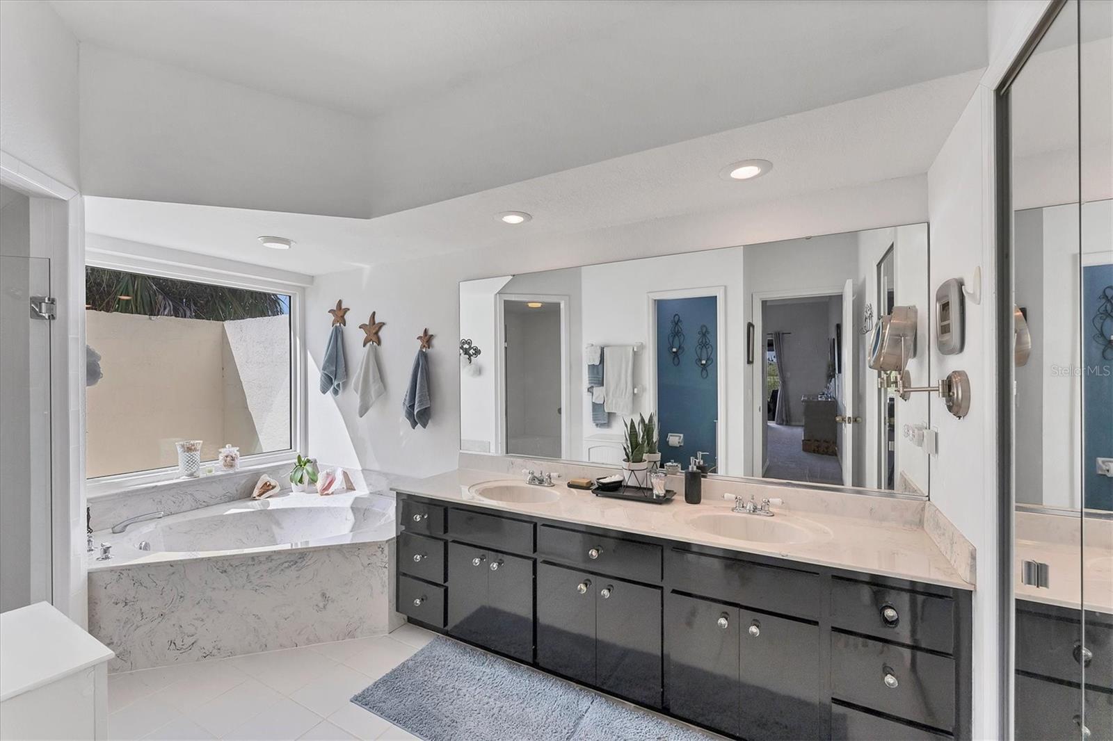 ROTONDA WEST PEBBLE BEACH - Residential