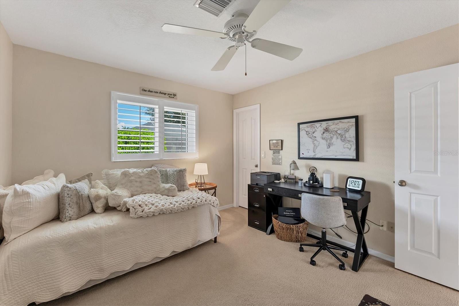 ROTONDA WEST PEBBLE BEACH - Residential