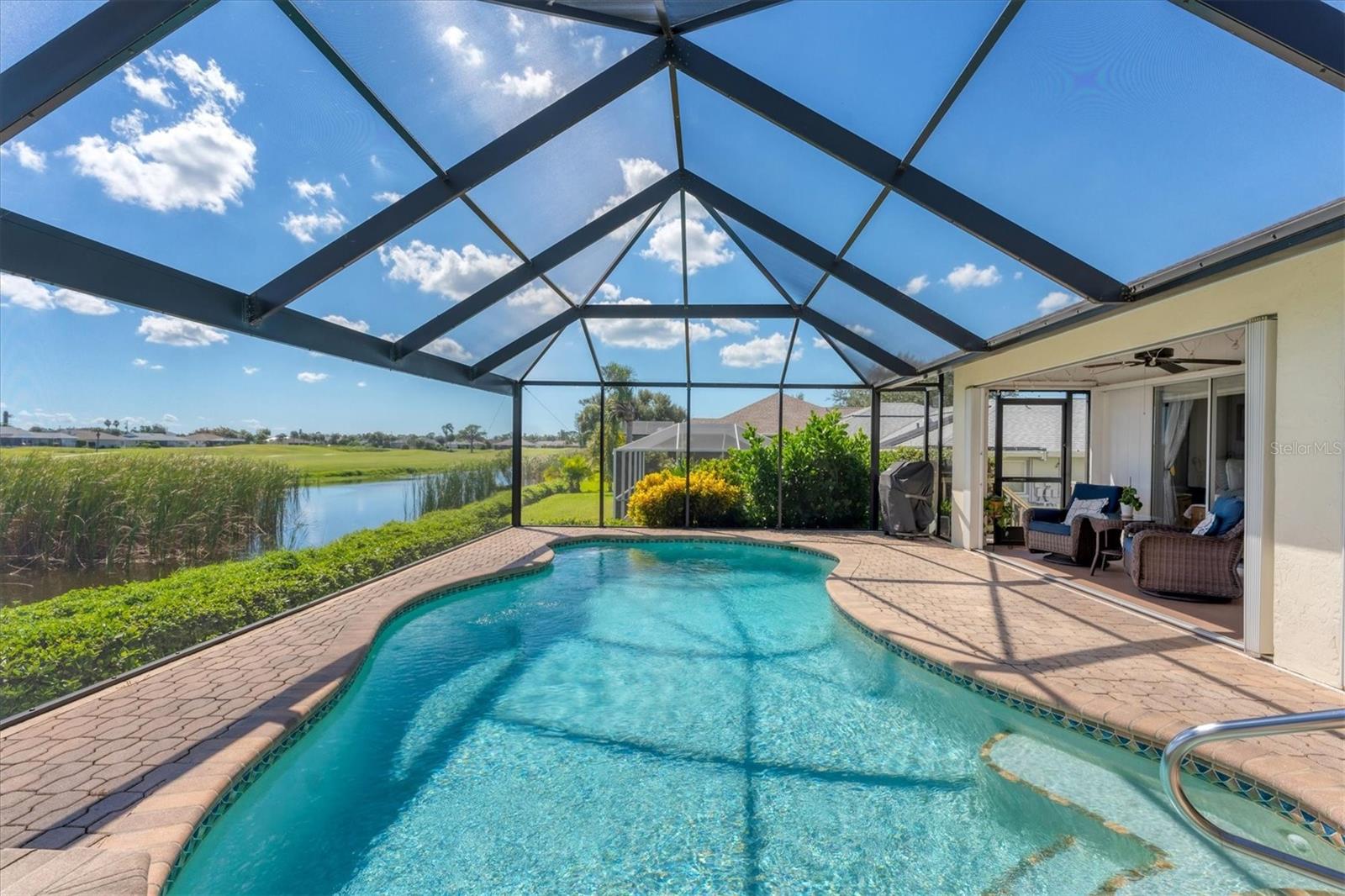 ROTONDA WEST PEBBLE BEACH - Residential