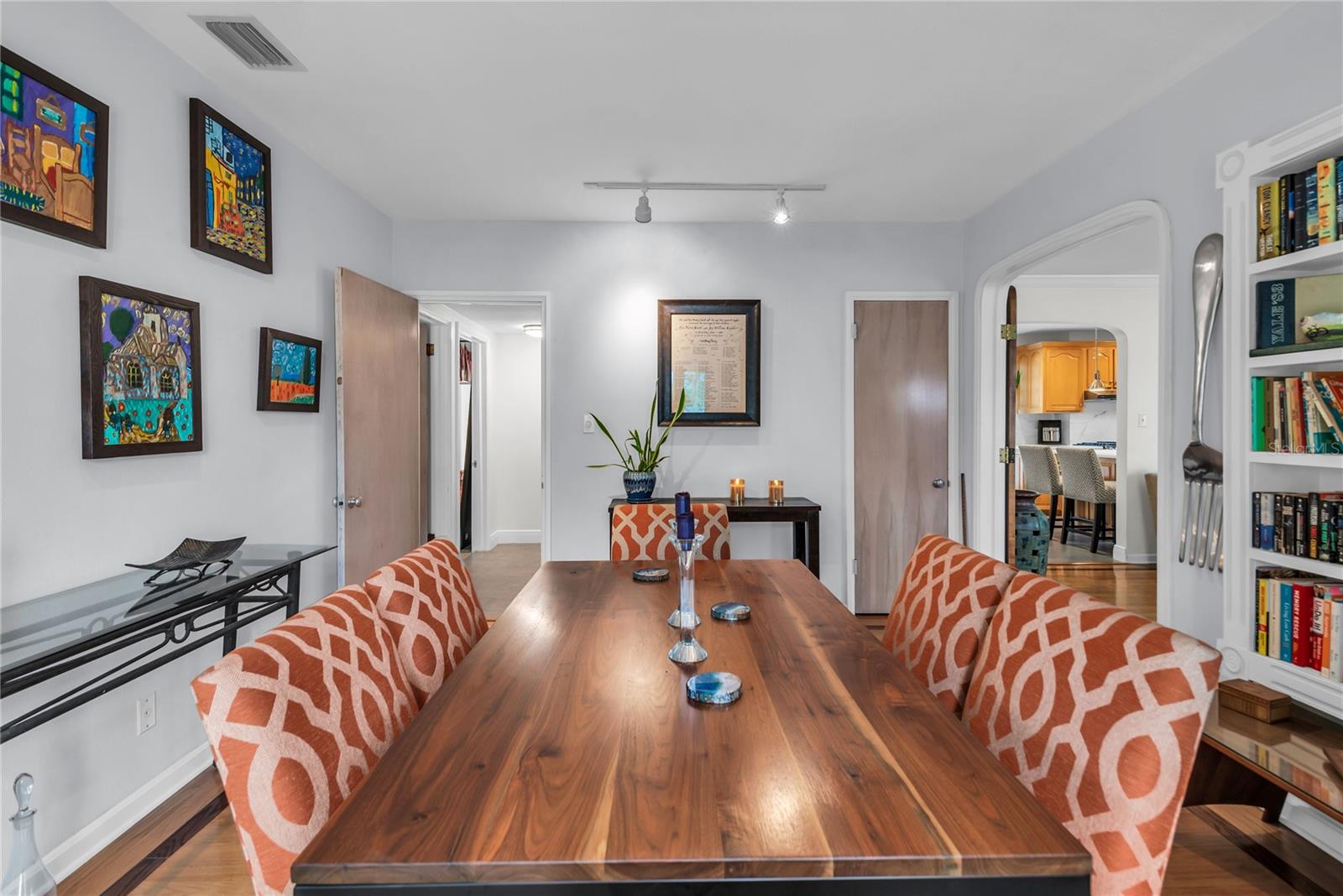 EDGEWATER ESTATES - Residential