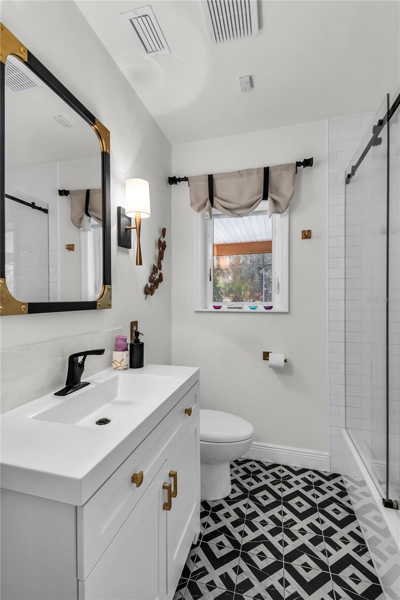 EDGEWATER ESTATES - Residential