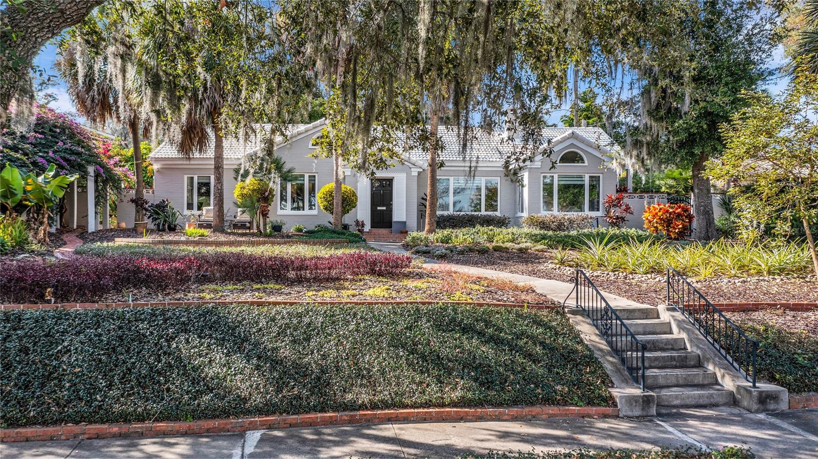 EDGEWATER ESTATES - Residential