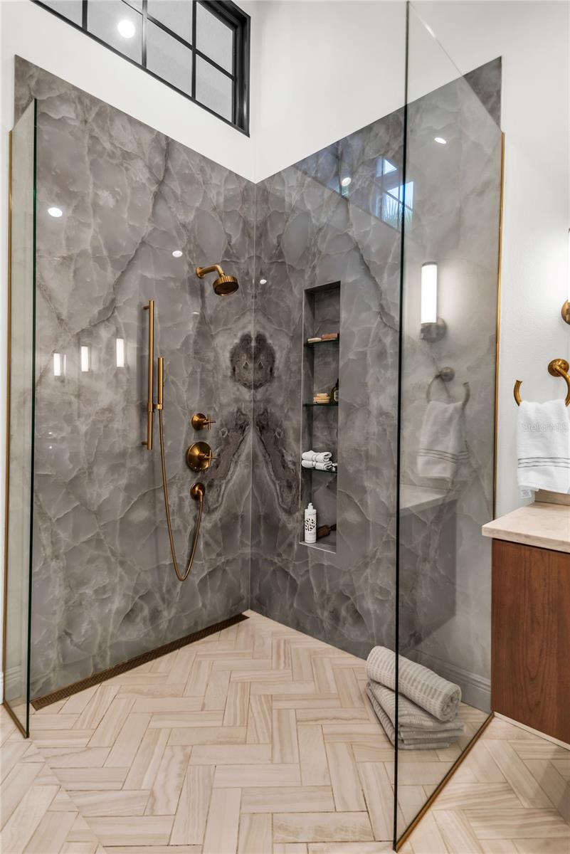 EDGEWATER ESTATES - Residential