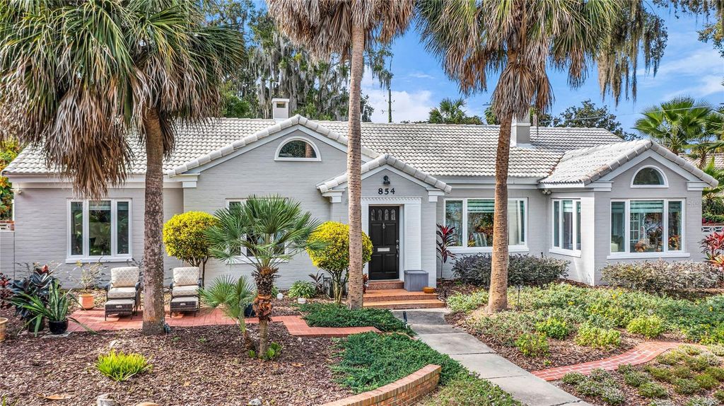 Photo of 854 Edgewater Drive, Orlando, FL 32804 (MLS # O6375151)