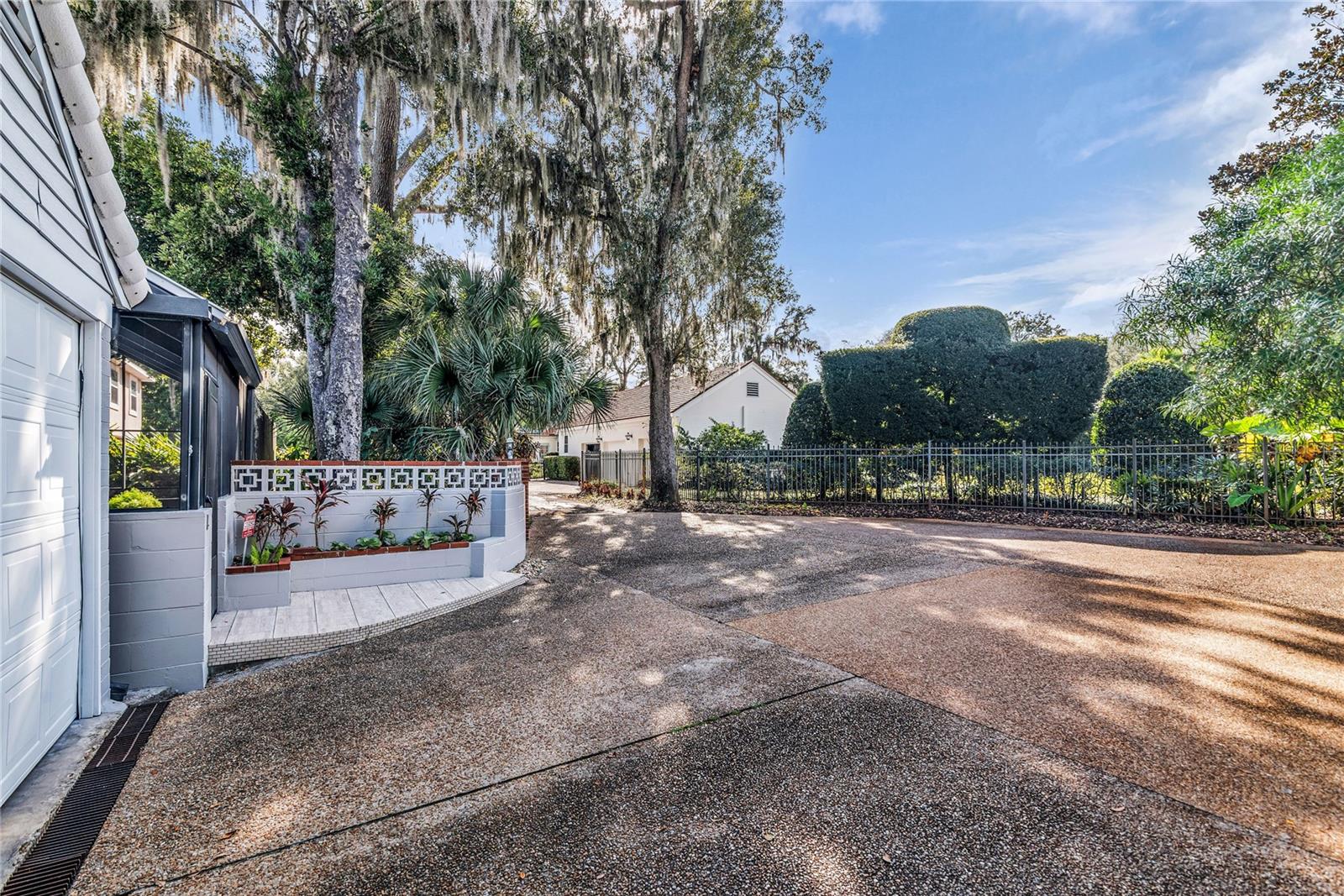 EDGEWATER ESTATES - Residential