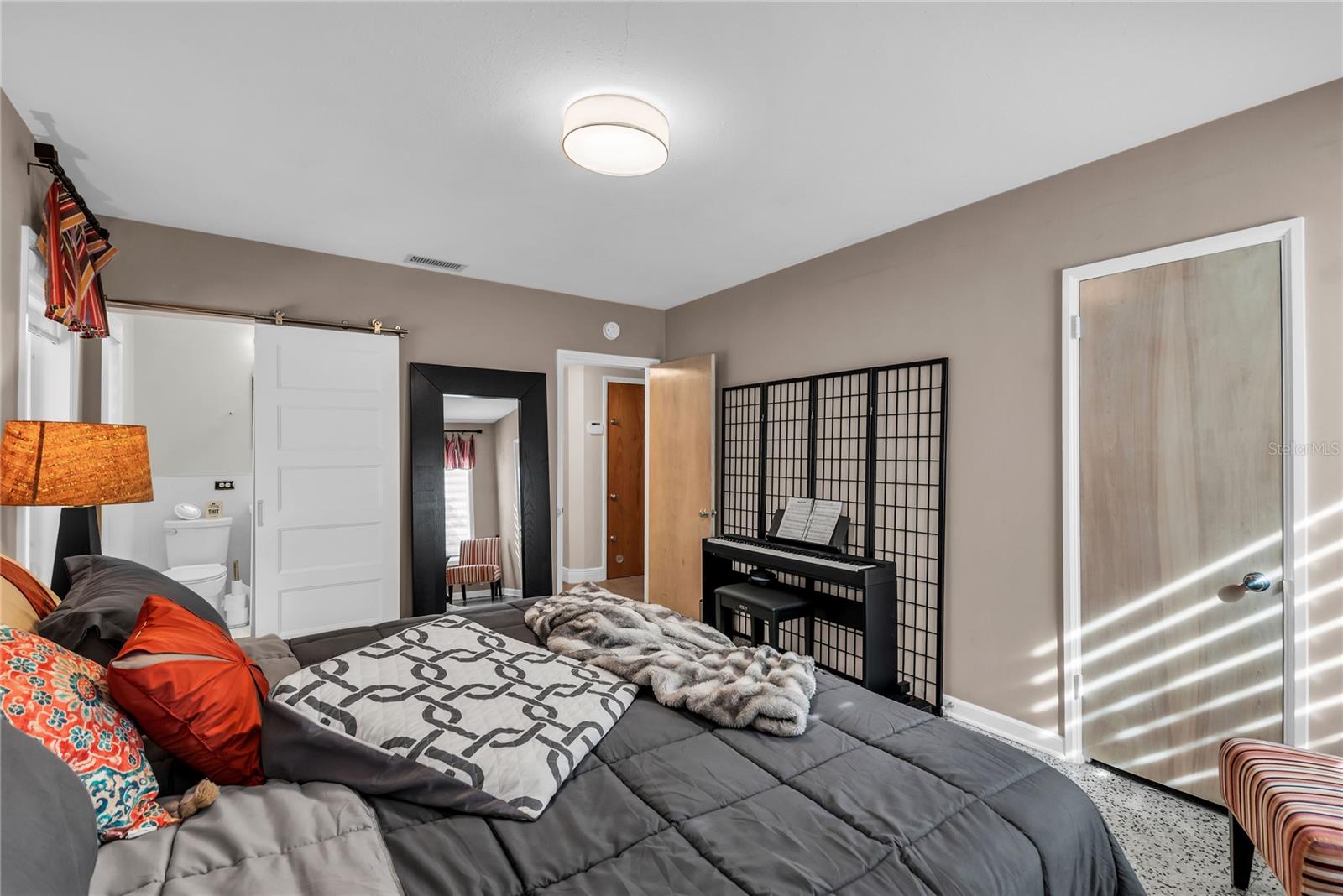 EDGEWATER ESTATES - Residential