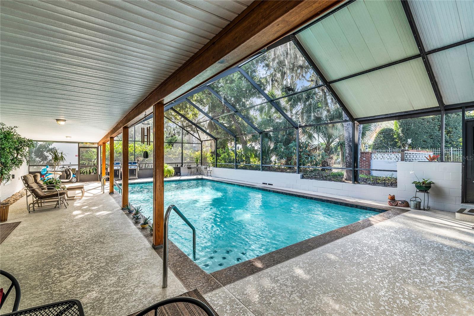 EDGEWATER ESTATES - Residential