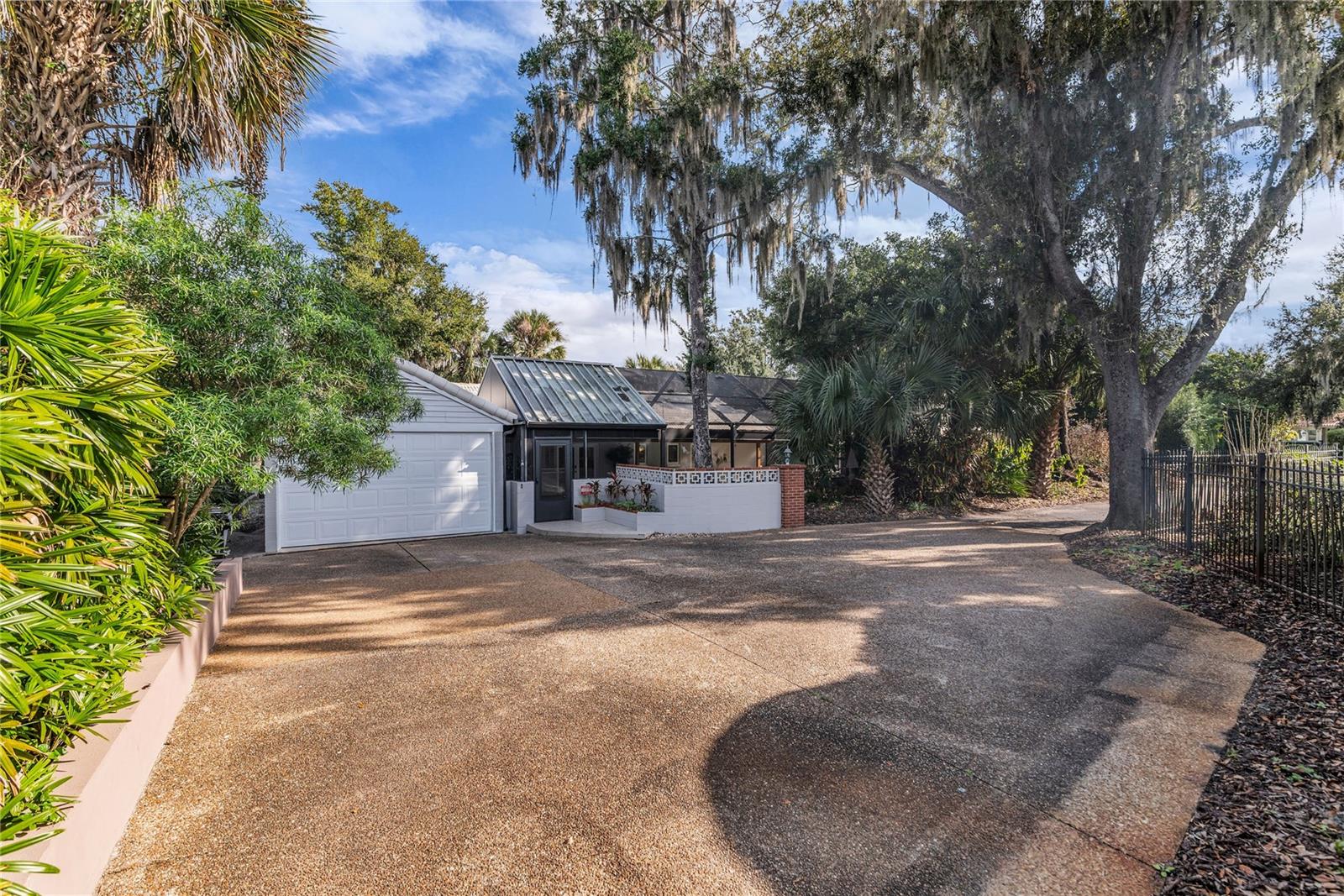 EDGEWATER ESTATES - Residential