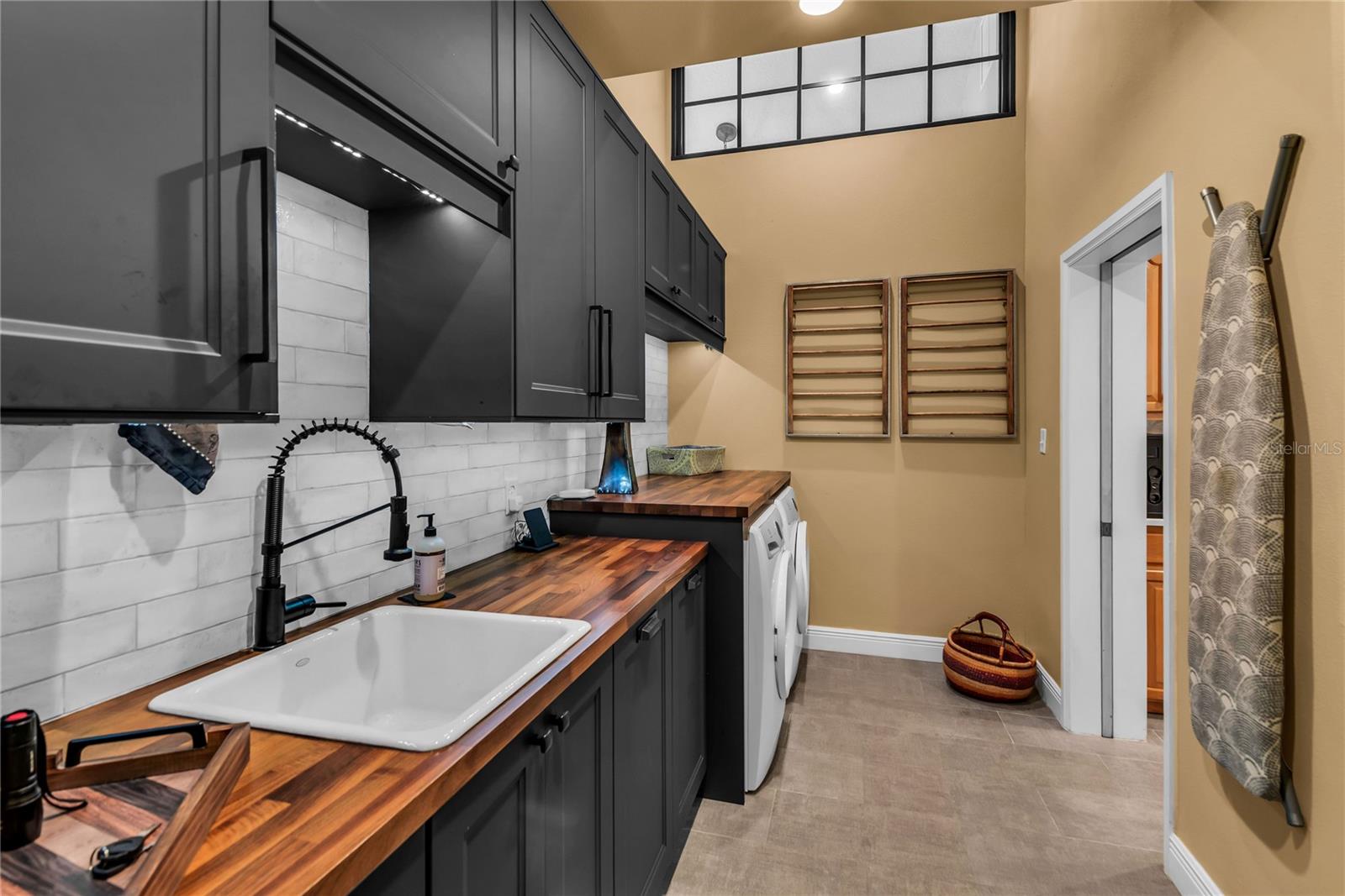 EDGEWATER ESTATES - Residential