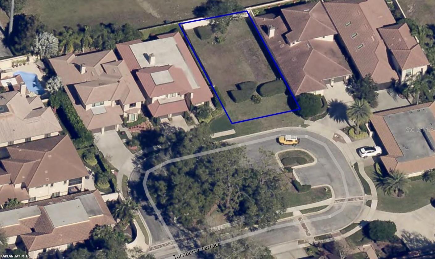 COUNTRY CLUB VILLAS - Land