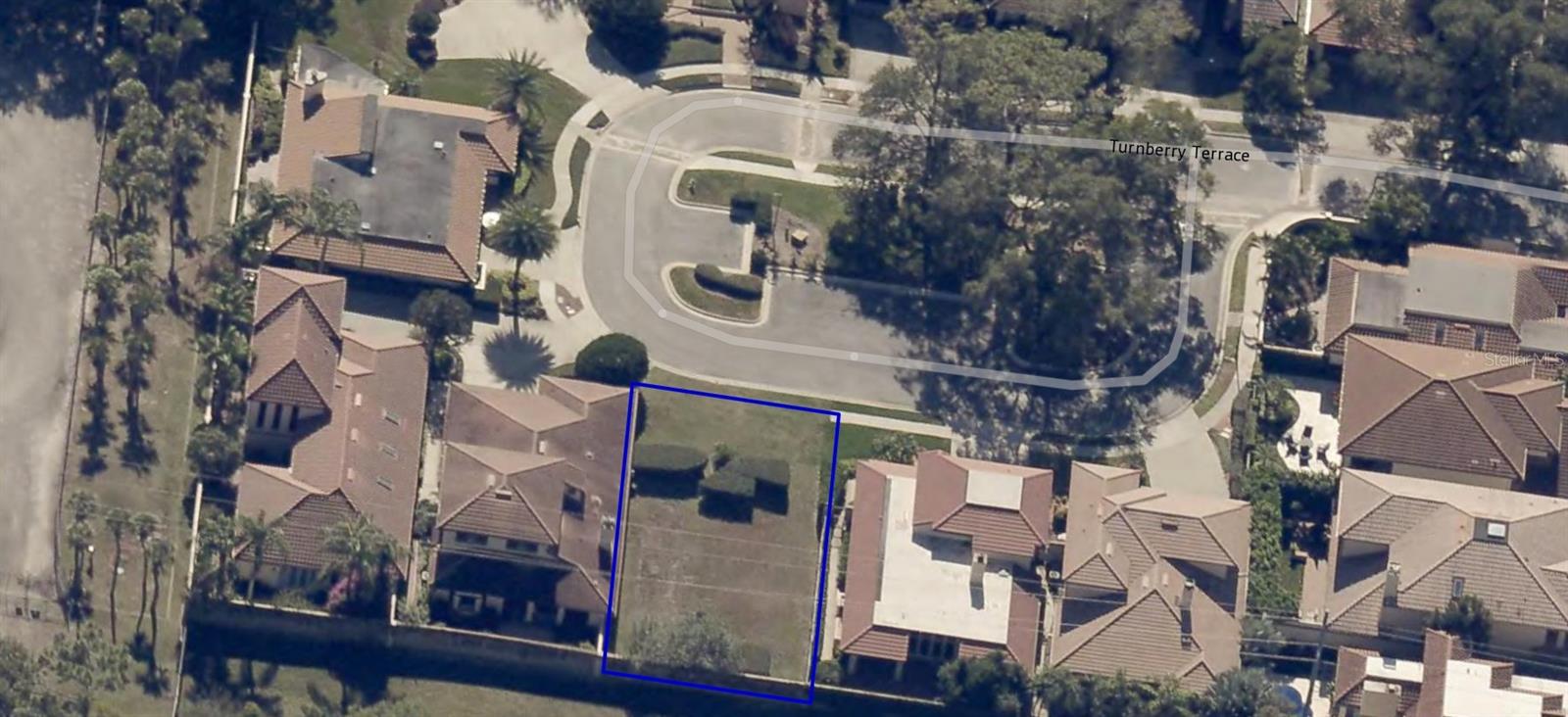 COUNTRY CLUB VILLAS - Land