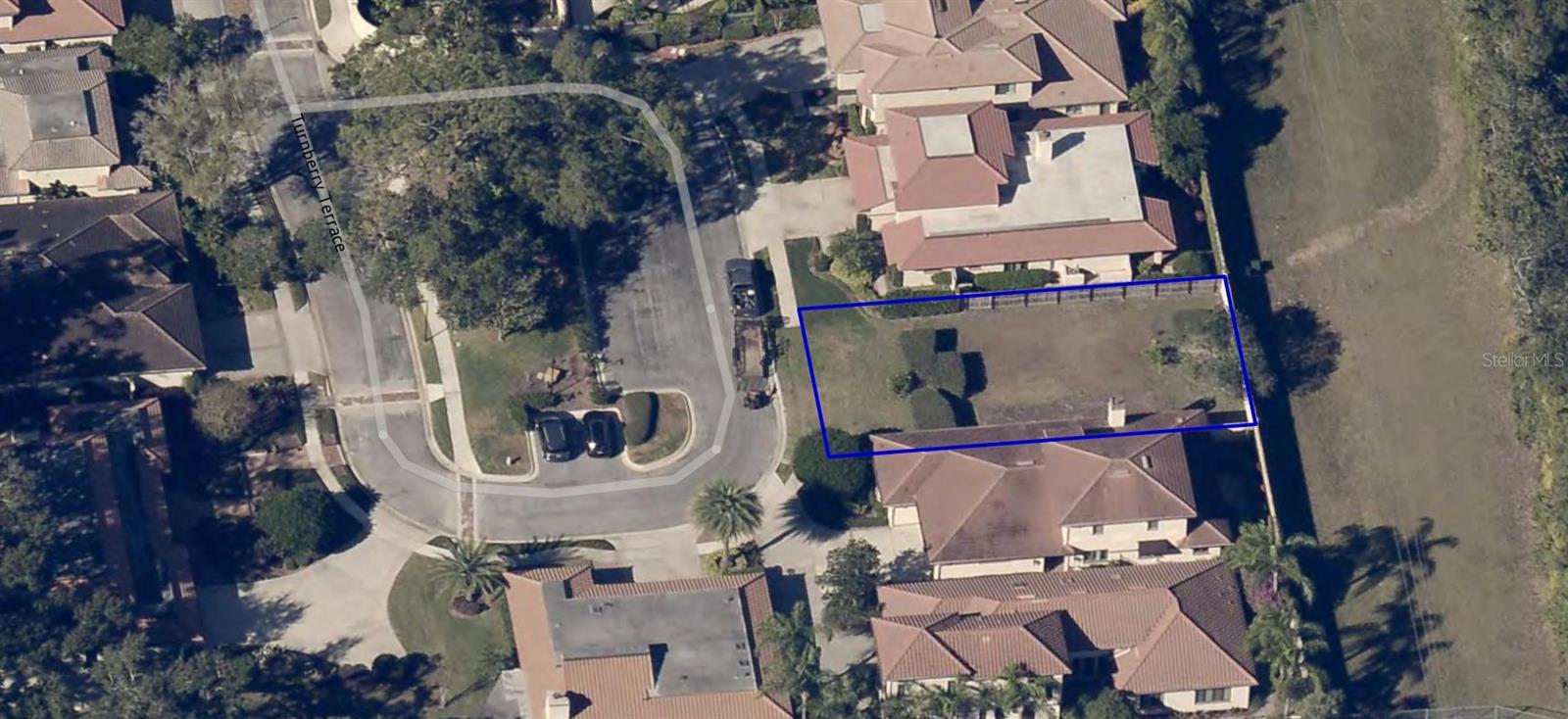 COUNTRY CLUB VILLAS - Land