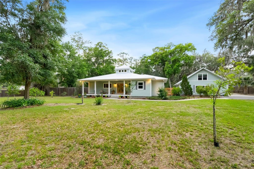 Photo of 2604 NW 31st Avenue, Gainesville, FL 32605 (MLS # GC540868)