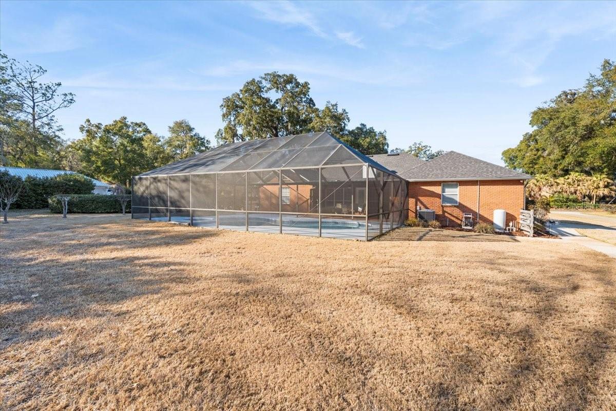 TWIN OAKS - Residential