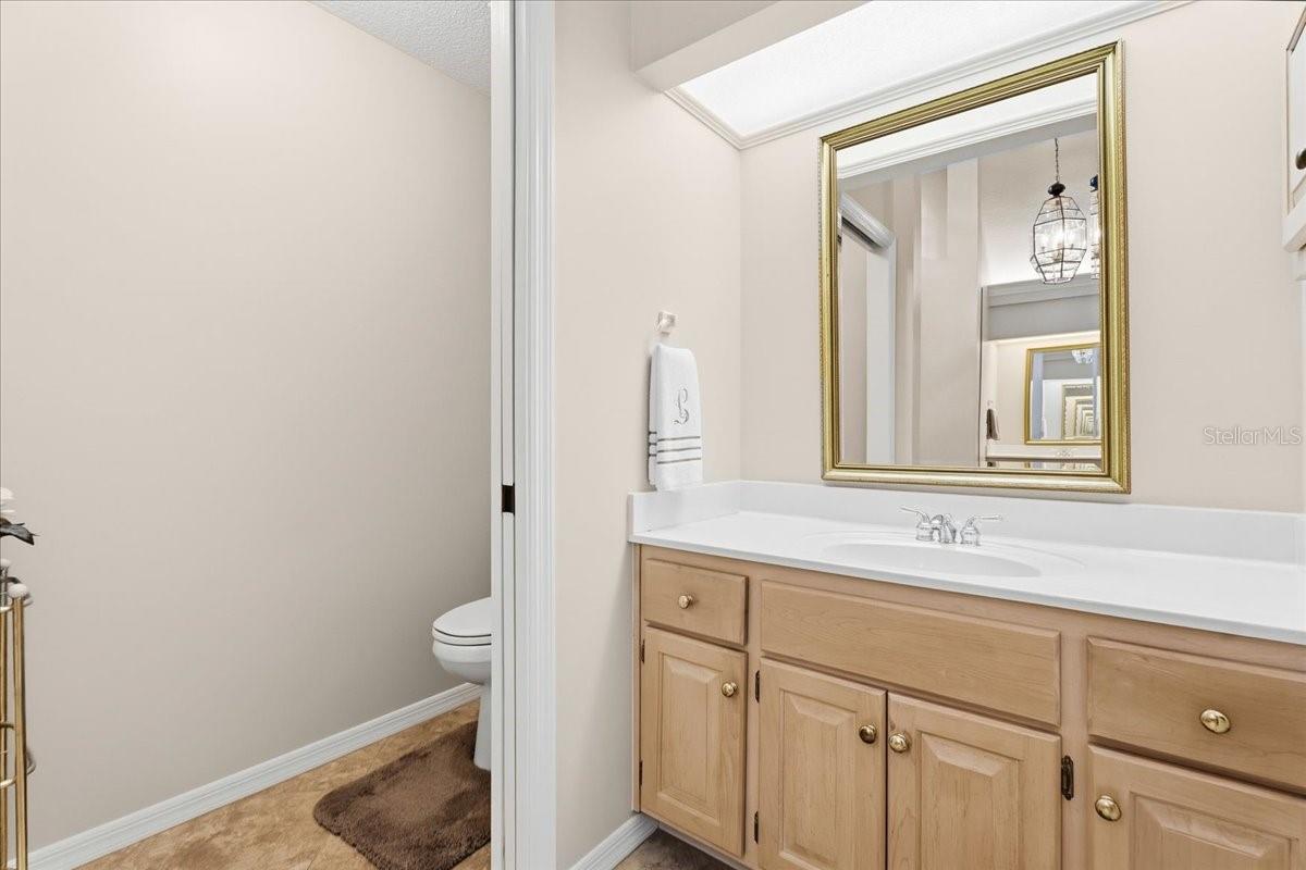 TWIN OAKS - Residential