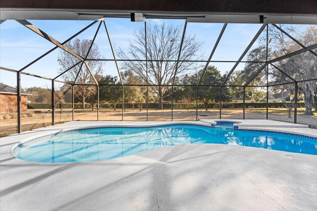 TWIN OAKS - Residential