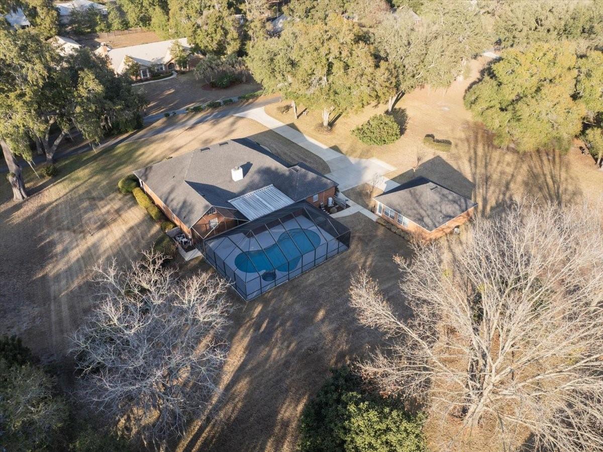 TWIN OAKS - Residential