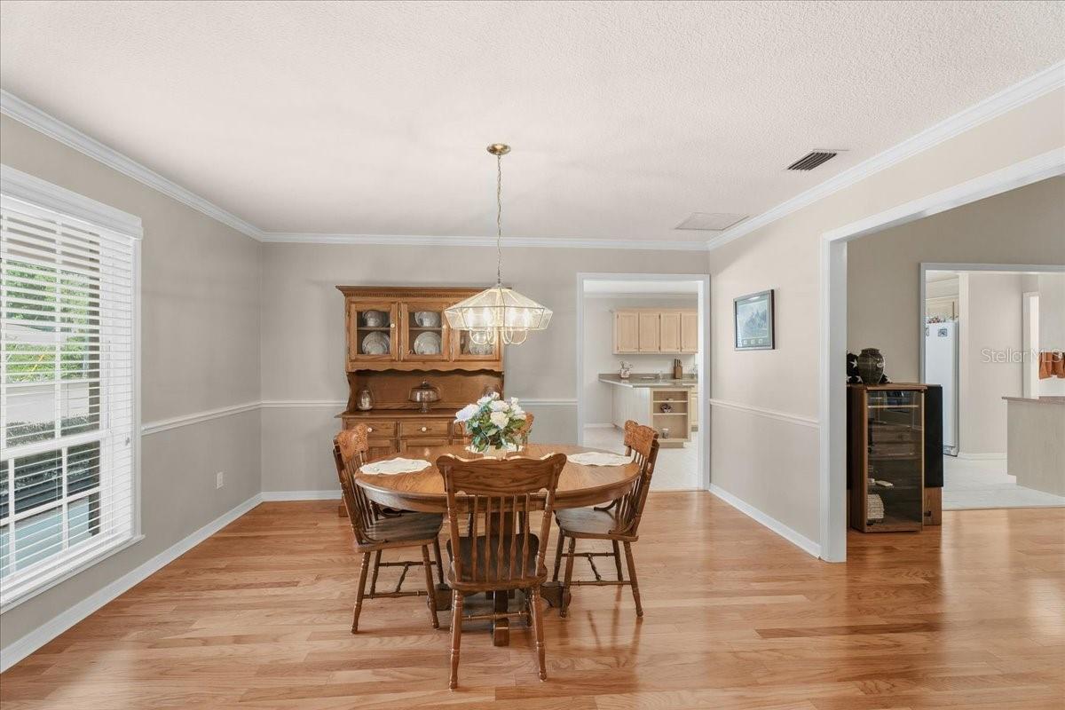 TWIN OAKS - Residential