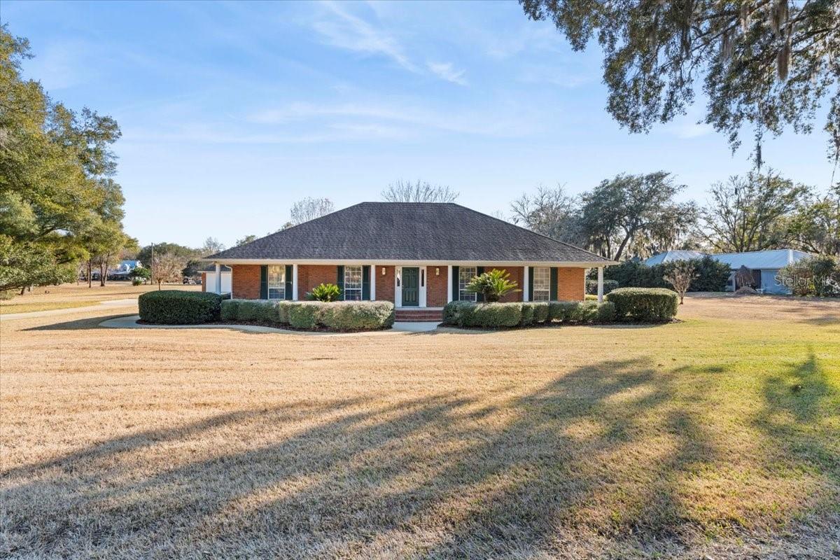 TWIN OAKS - Residential