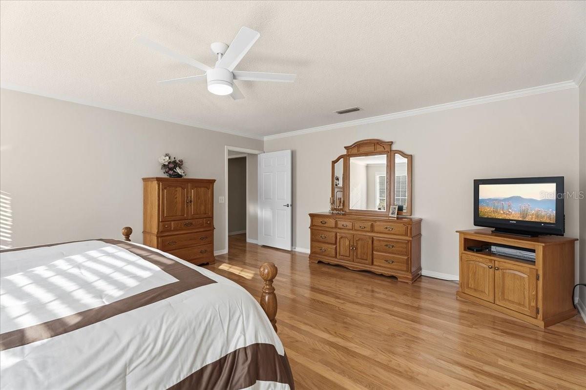 TWIN OAKS - Residential